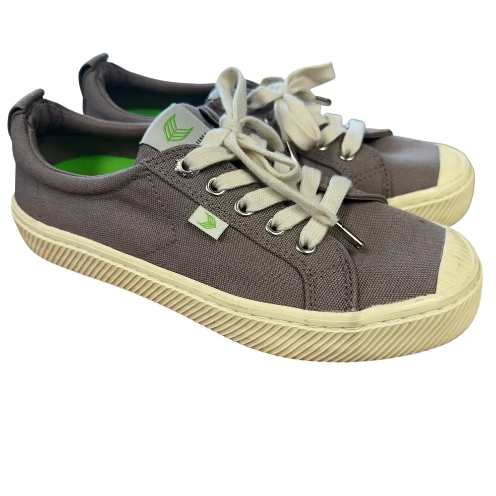Cariuma OCA Low Canvas Sneakers Rosewood Grey Womens 6.5 Mens 5 Eco friendly
